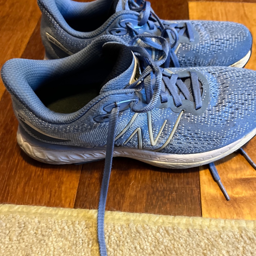 Womens New balance Fresh foam 880 sneakers - Size 6.5